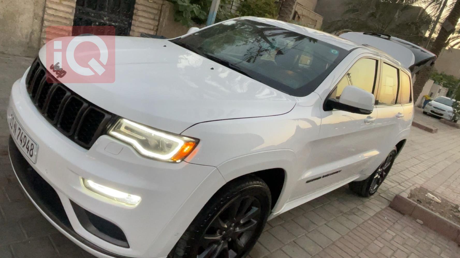 جیپ گراند شیرۆکی